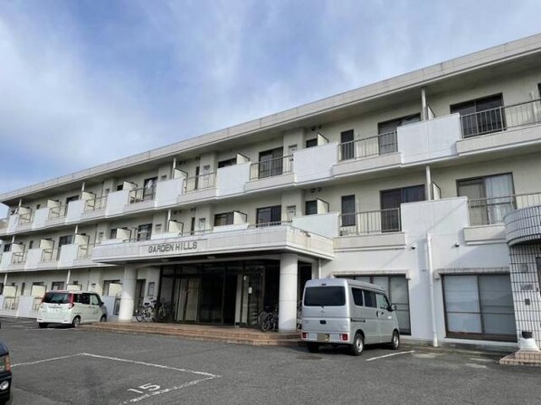 郡山駅 バス20分  富田中学校下車：停歩1分 2階の物件外観写真